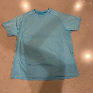 Lululemon Metal Vent Mens workout Tee